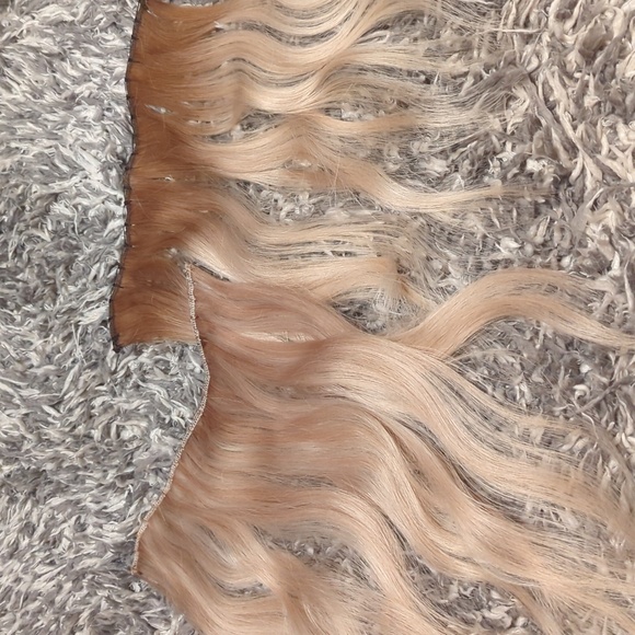 Remi cachet had tied extensions - Picture 4 of 4